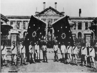 ���A���܊������܊������